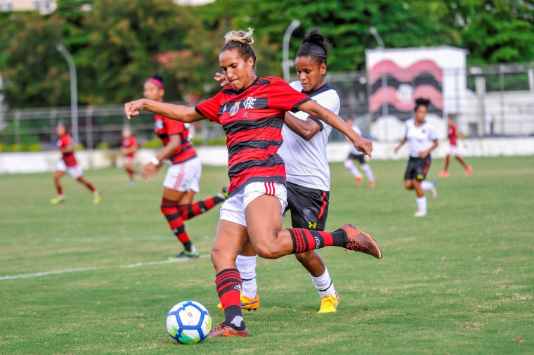 Flamengo/Marinha tem virada espetacular e vence pelo Brasileirão Feminino.