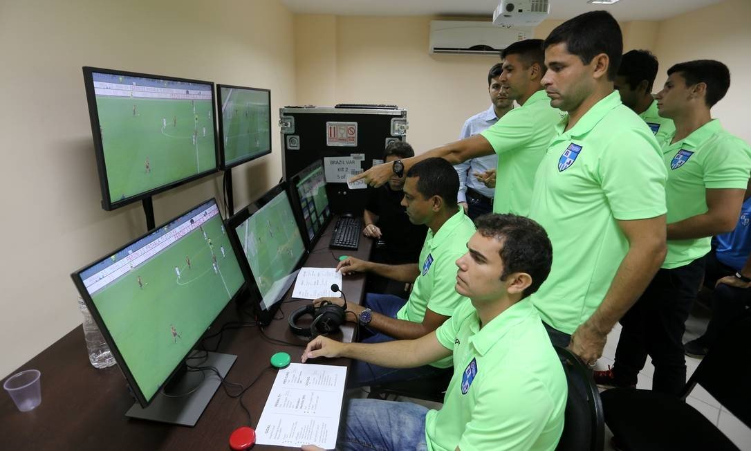 CBF confirma erro do VAR a favor do Atlético-MG, rival do Flamengo na briga pela liderança