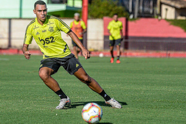 Schalke 04 quer contratar joia do Flamengo.