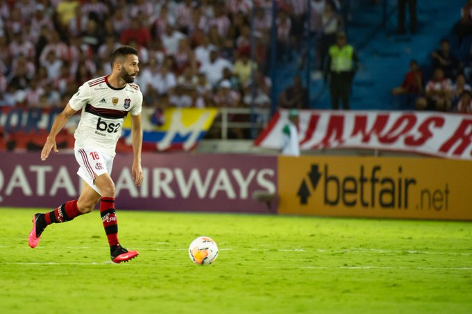 Flamengo acerta permanência de Thiago Maia e Lille pagará salários
