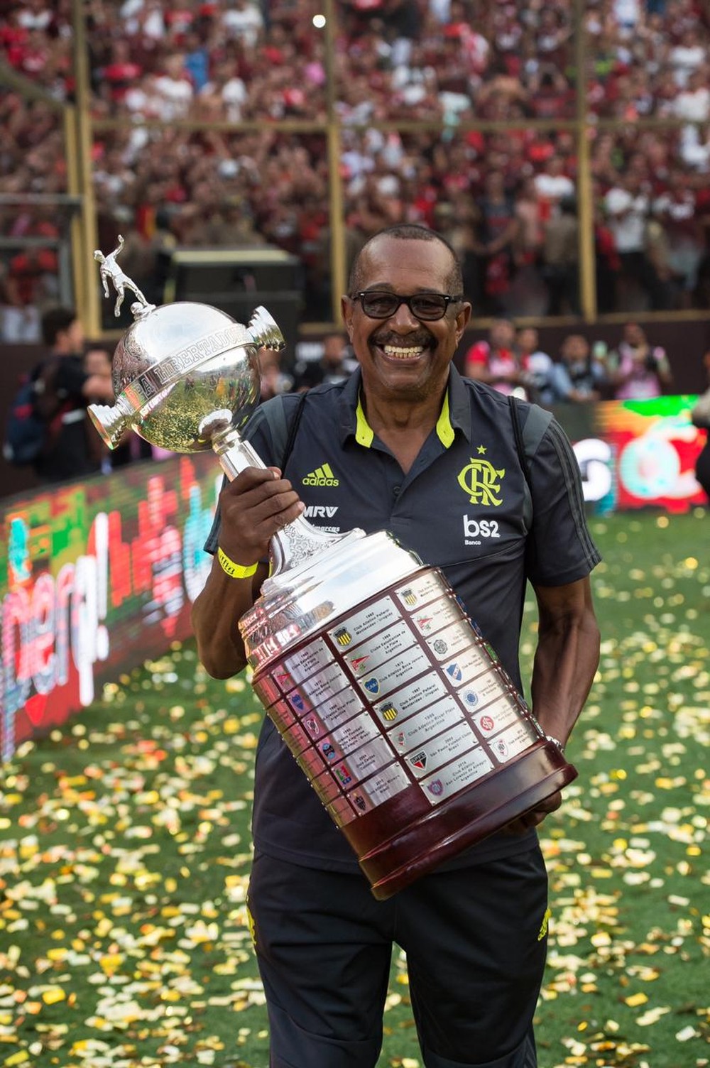 Massagista do Flamengo está internado em estado grave com suspeita de Coronavírus.