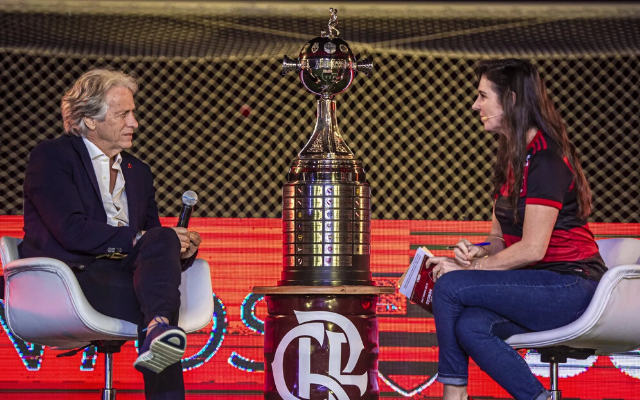 Flamengo negocia com Glenda para a FlaTv