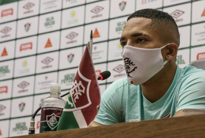 Fluminense descarta negociar Gilberto com o Flamengo