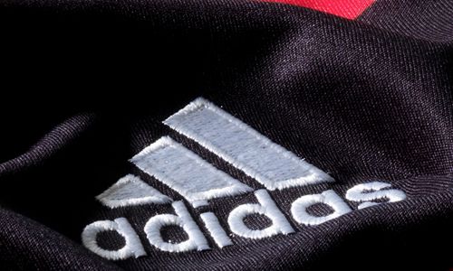 Vaza a camisa 2 do Flamengo para 2024