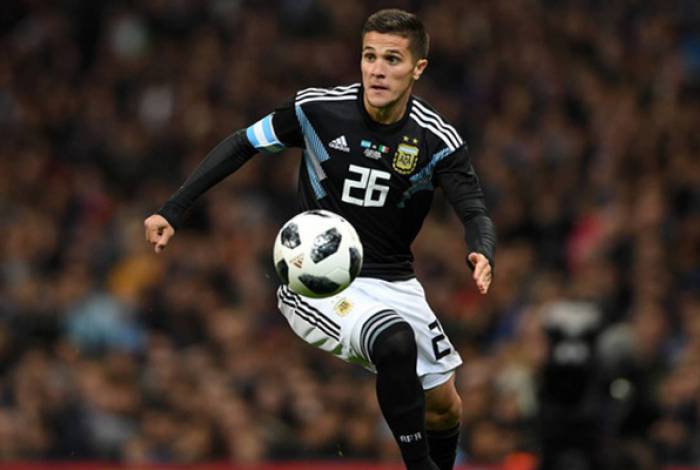 Flamengo disputa lateral com River Plate e Real Bétis