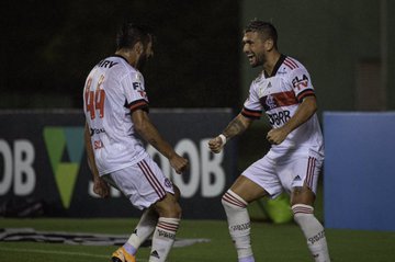 Jornalista exalta força do Flamengo – ‘Vai ser campeão com tranquilidade’