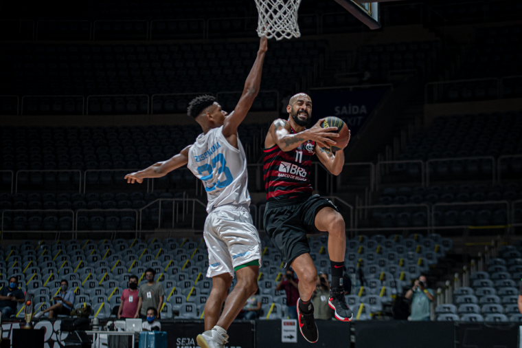 Flamengo atropela o Atitude pelo Estadual de Basquete
