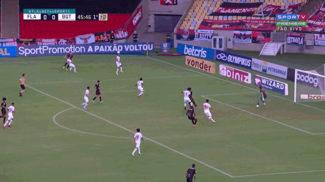 Instrutor de arbitragem vê “muito pênalti” em Fla x Bragantino