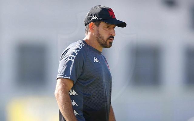 Jornalista vê demissão de Ramon do Vasco como sinal de “medo do Flamengo”