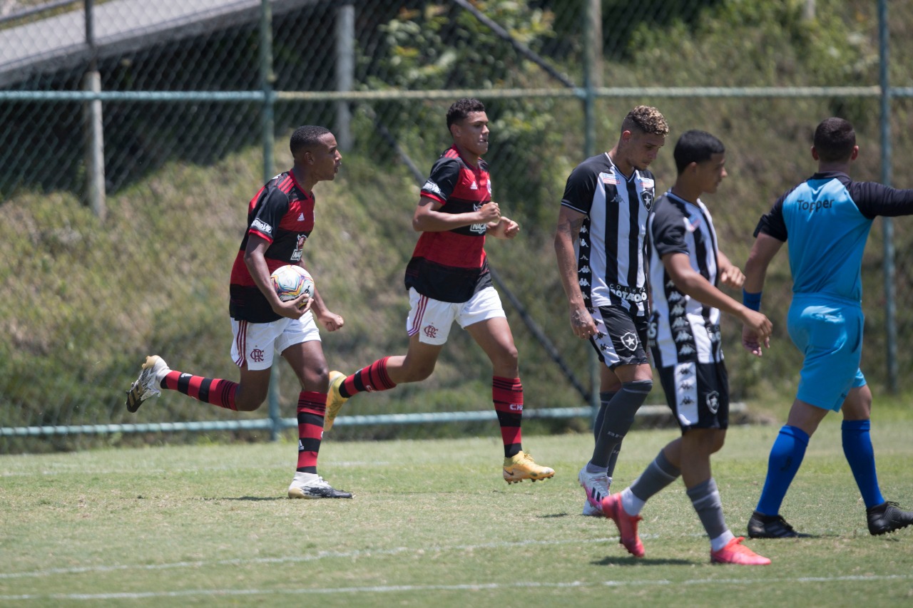 Flamengo empata com o Botafogo na Taça Rio Sub-20