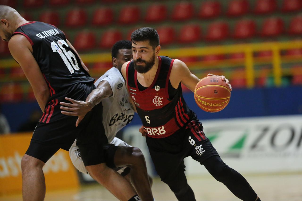 Flamengo tem grande atuação e vence o Bauru pelo NBB