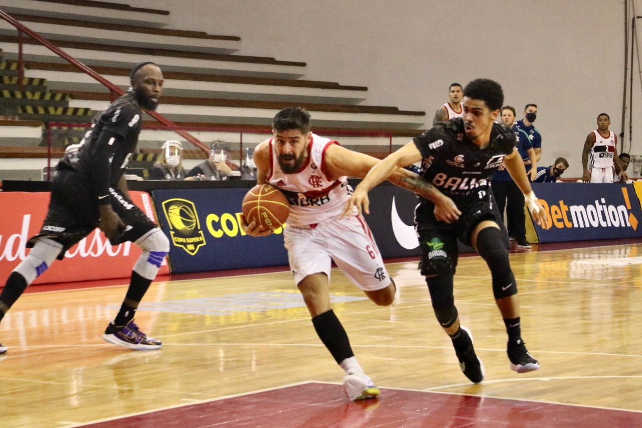 Flabasquete derrota o Bauru e está na final da Copa Super 8