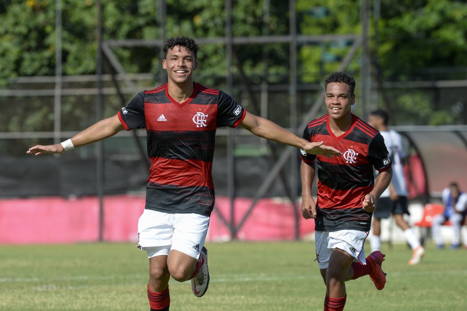 Sub-17 vence o Sport e está na semifinal da Copa do Brasil