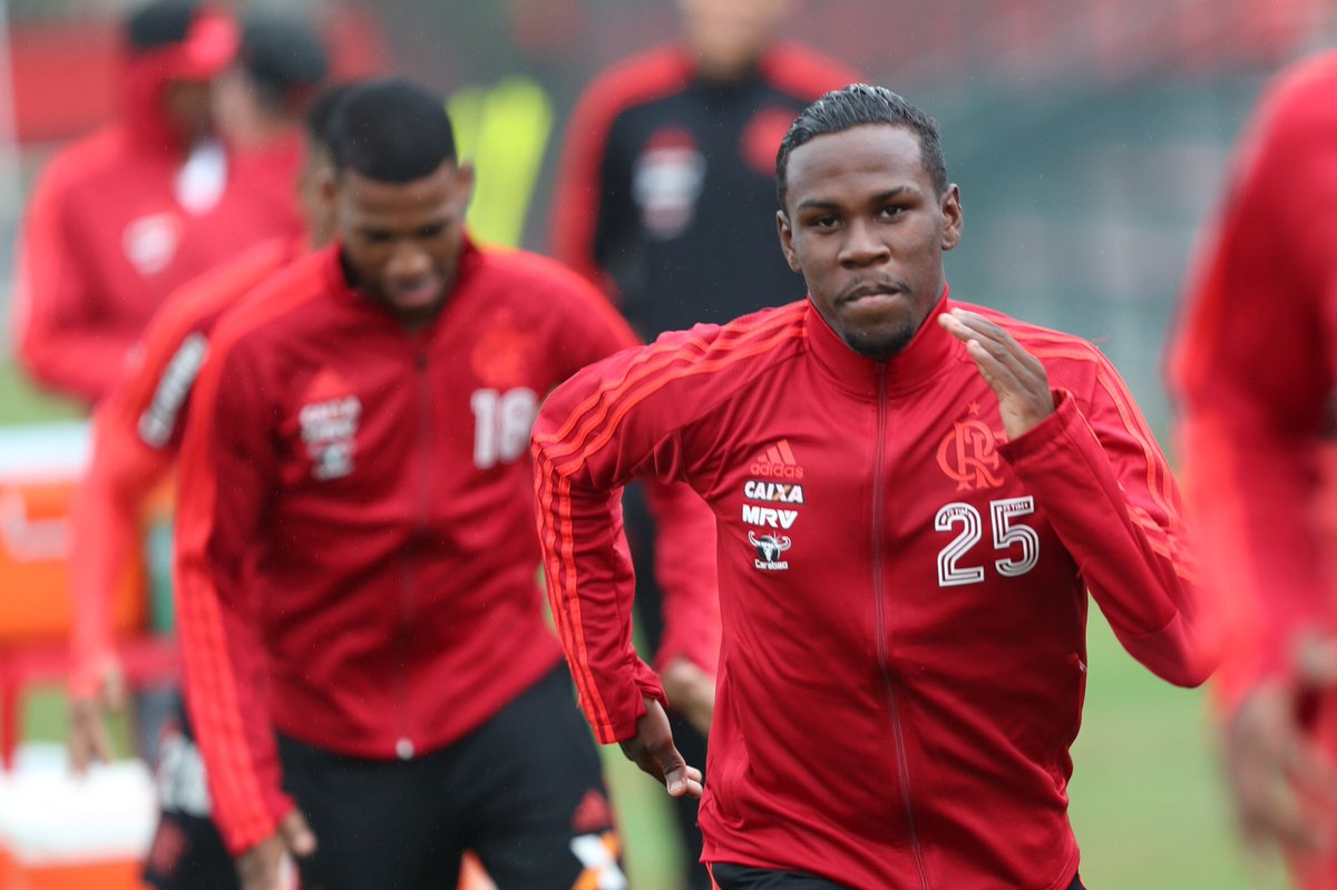 Flamengo acerta o empréstimo de Klebinho