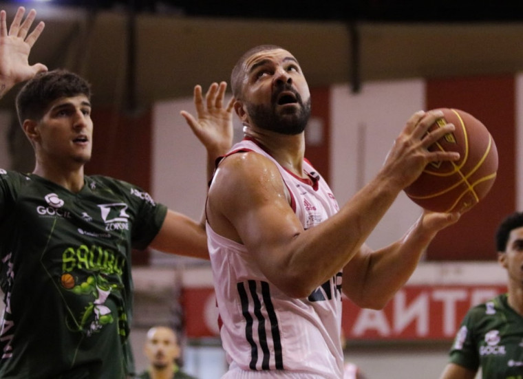 FlaBasquete vence o Bauru pelo NBB e segue líder