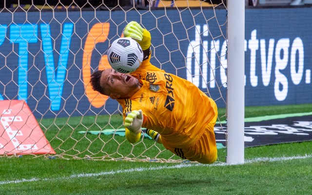 Diego Alves ainda não definiu seu futuro