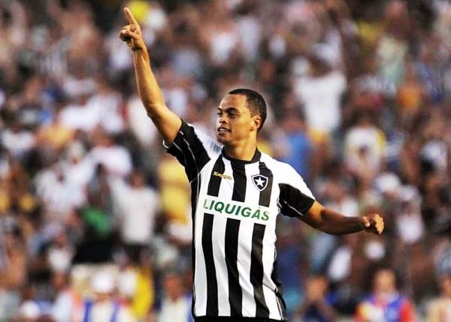 Dodô provoca Flamengo – “Joguei nos maiores do Rio”