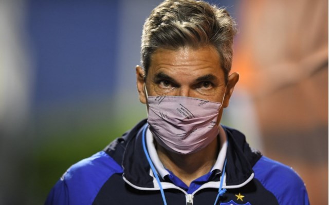 Técnico do Vélez lamenta derrota para o Fla e destaca força do Rubro-Negro