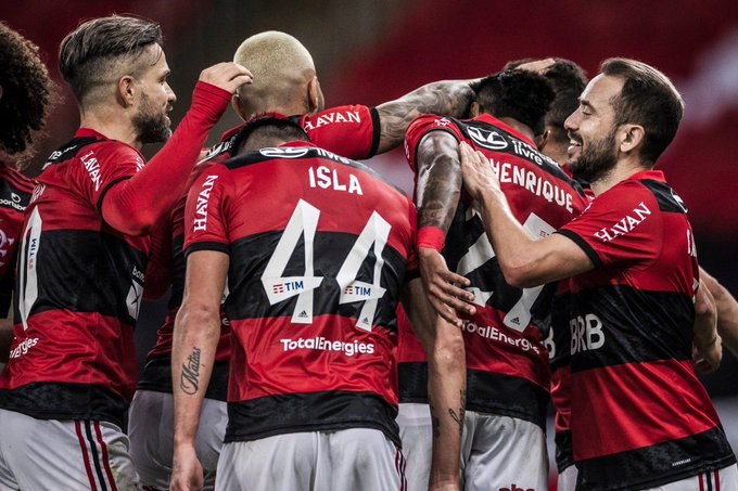 Flamengo emplaca 8 jogadores na seleção da rodada do Brasileirão