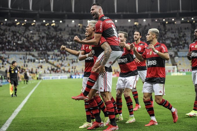 Secretário de Saúde divulga número de testes positivos em Flamengo x Barcelona