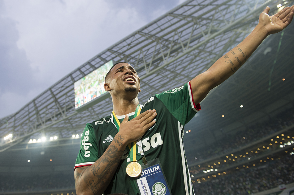 Gabriel Jesus fala sobre final da Libertadores e aponta qual time é melhor