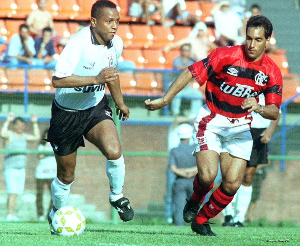 Edmundo relembra bastidores de sua passagem pelo Flamengo