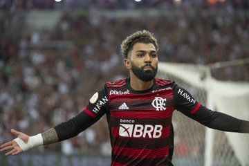 Zico elogia postura de Gabigol no Flamengo