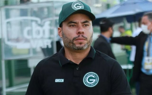 Treinador do Goiás ironiza as vaias da torcida do Flamengo