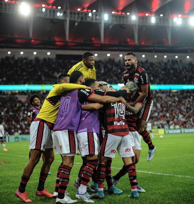 Vidente faz previsão para Vélez x Flamengo