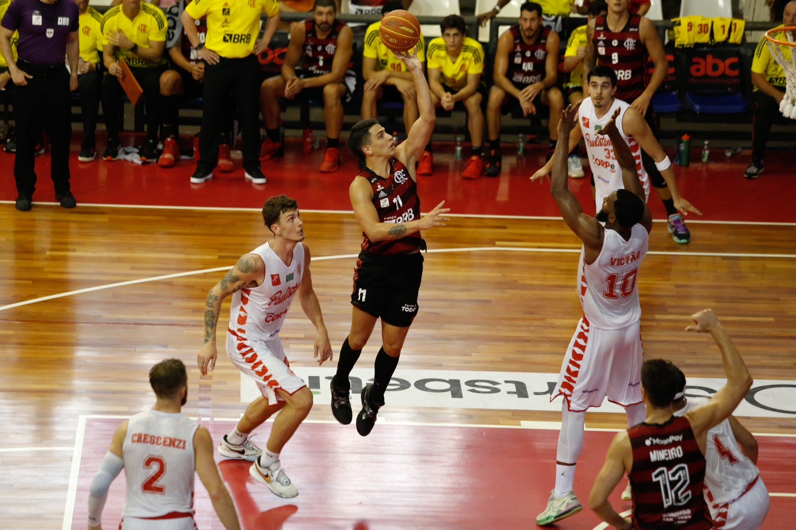 Flamengo vence o Paulistano e se classifica para a semifinal do Super 8
