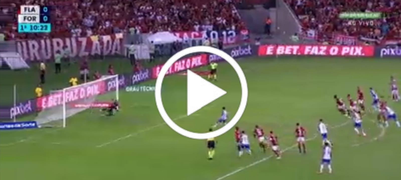 [VÍDEO] Matheus Cunha defende pênalti de Pikachu