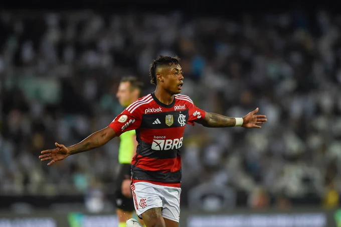 Flamengo está escalado para enfrentar o Corinthians pelo Brasileirão