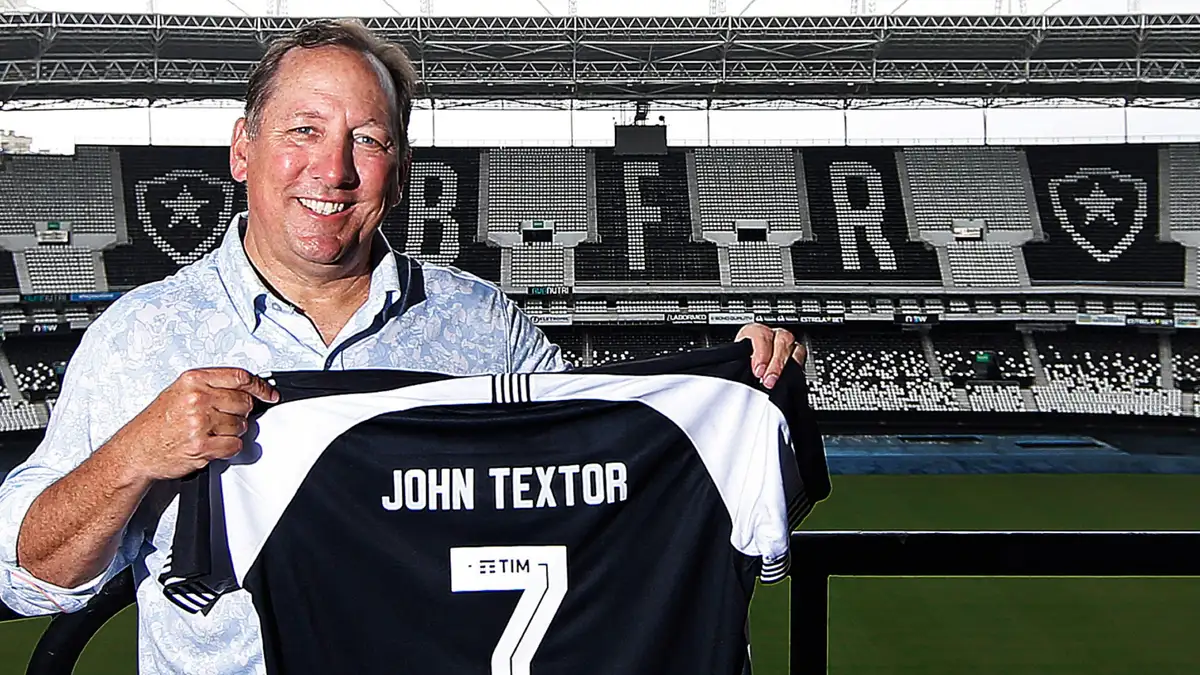 John Textor afirma que vai “tirar” jogador do Flamengo