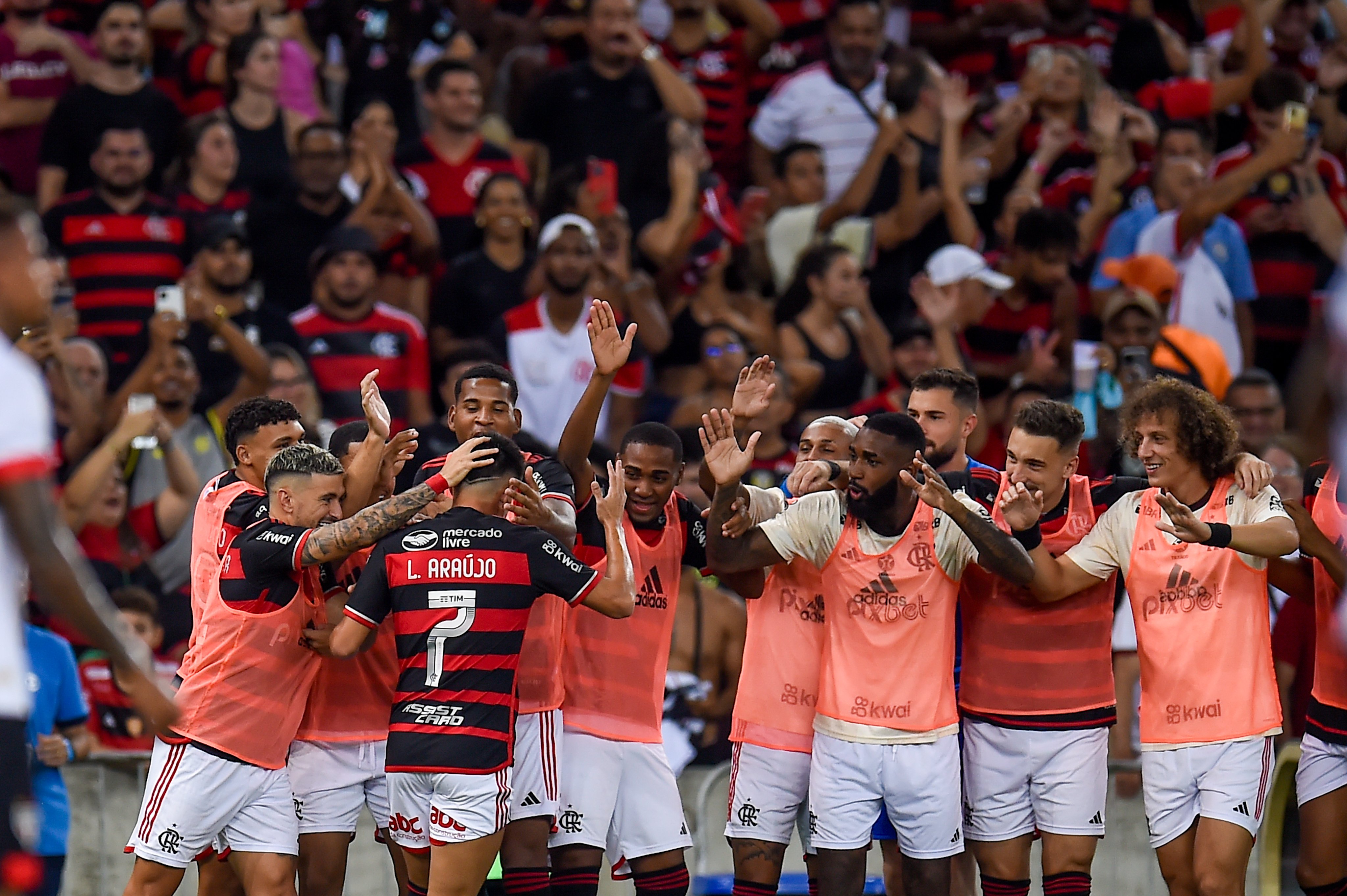 Vidente aponta vencedor do duelo entre Palestino e Flamengo