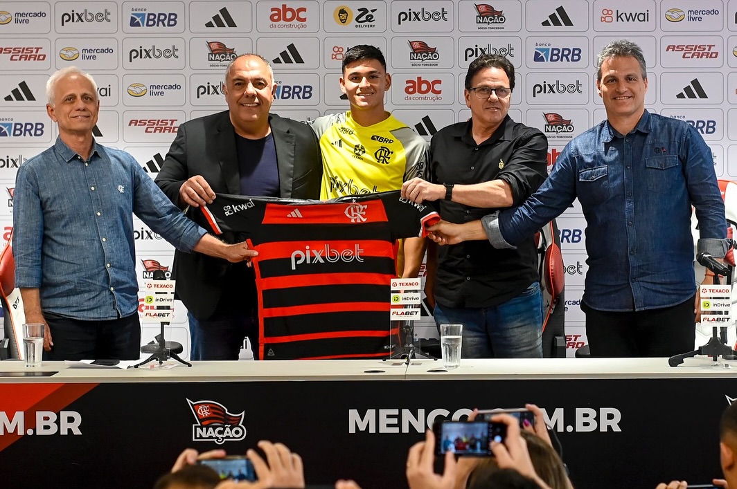 Alcaraz revela inspiração em jogador do Flamengo