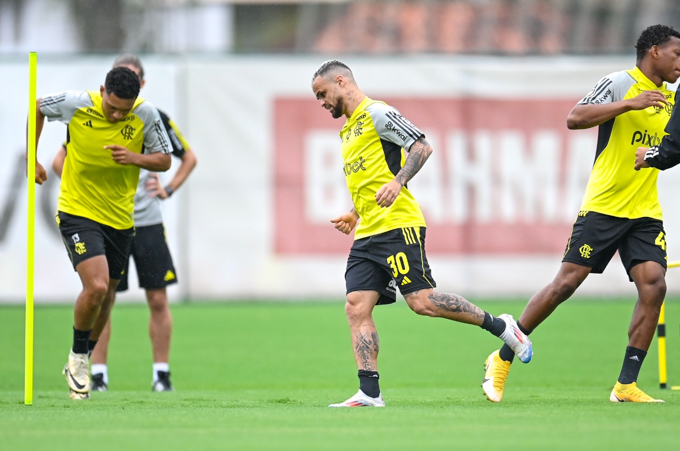 Flamengo inicia semana com foco no Brasileirão e na final da Copa do Brasil