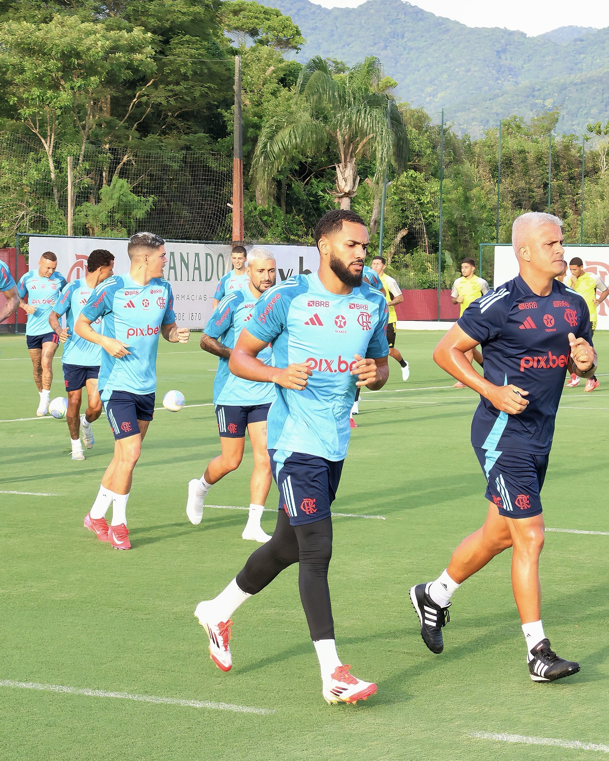 Flamengo finaliza a preparação para enfrentar a Portuguesa; Veja a provável escalação