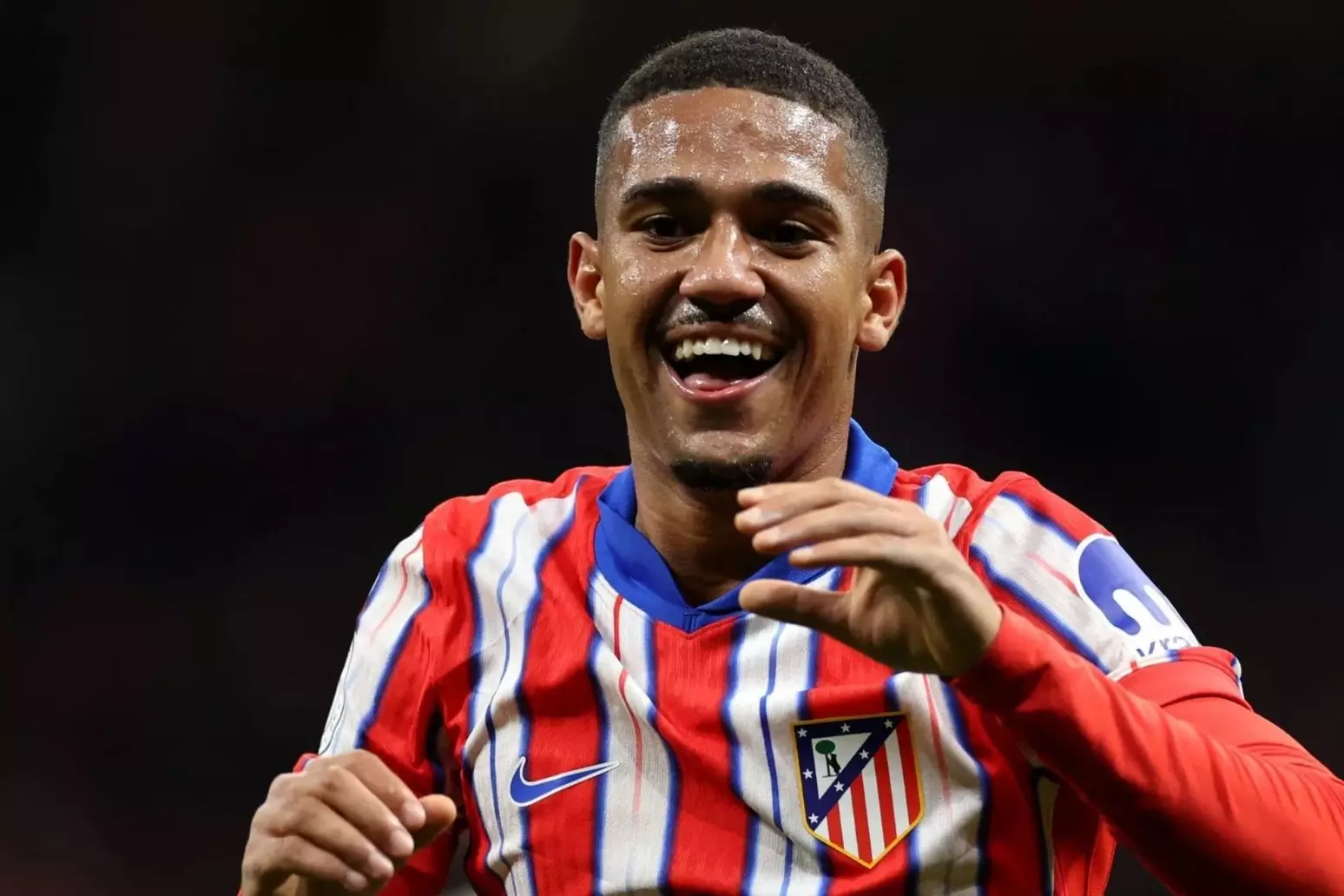 Flamengo fecha a contratação de Samuel Lino