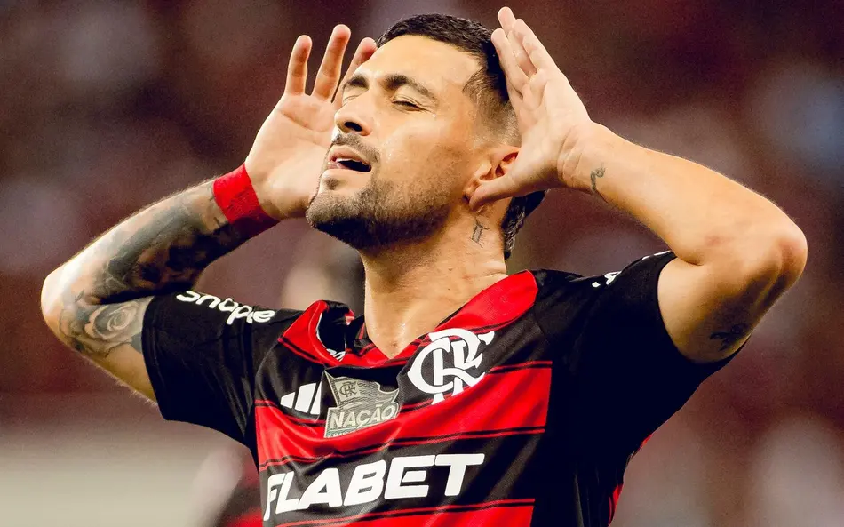 Arrascaeta entra no Top10 de camisas mais vendidas do mundo