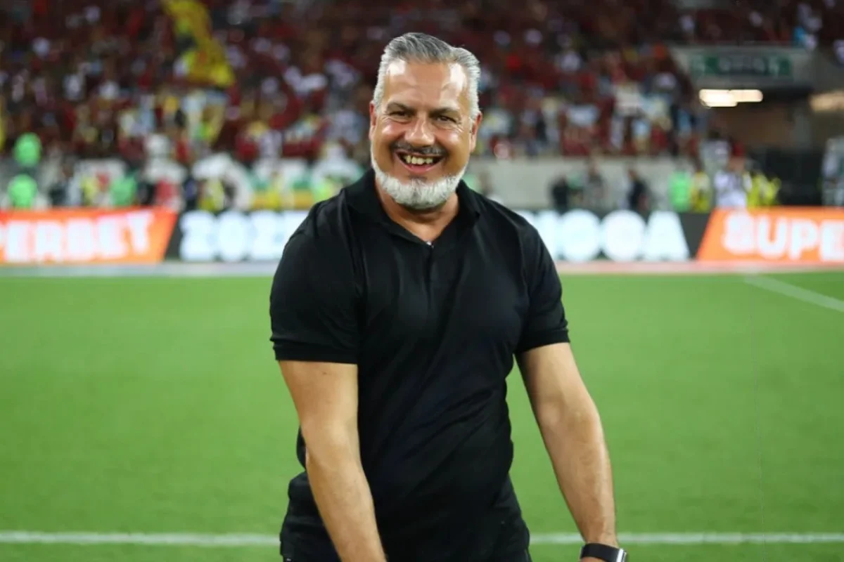 Flamengo busca renovação com meia após a decisão da Recopa