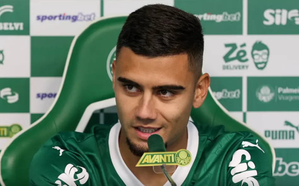 Andreas Pereira ironiza o Flamengo após derrota para o PSG