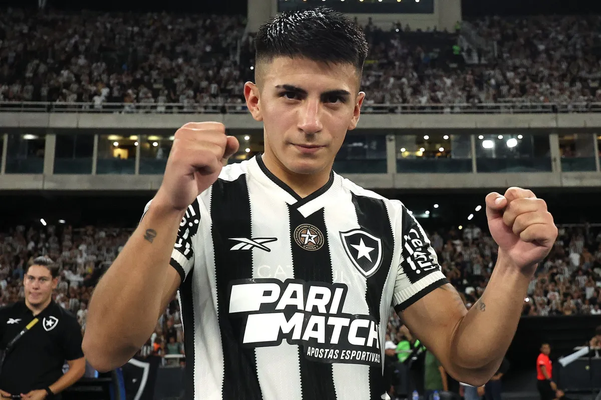 Flamengo aguarda decisão de Thiago Almada