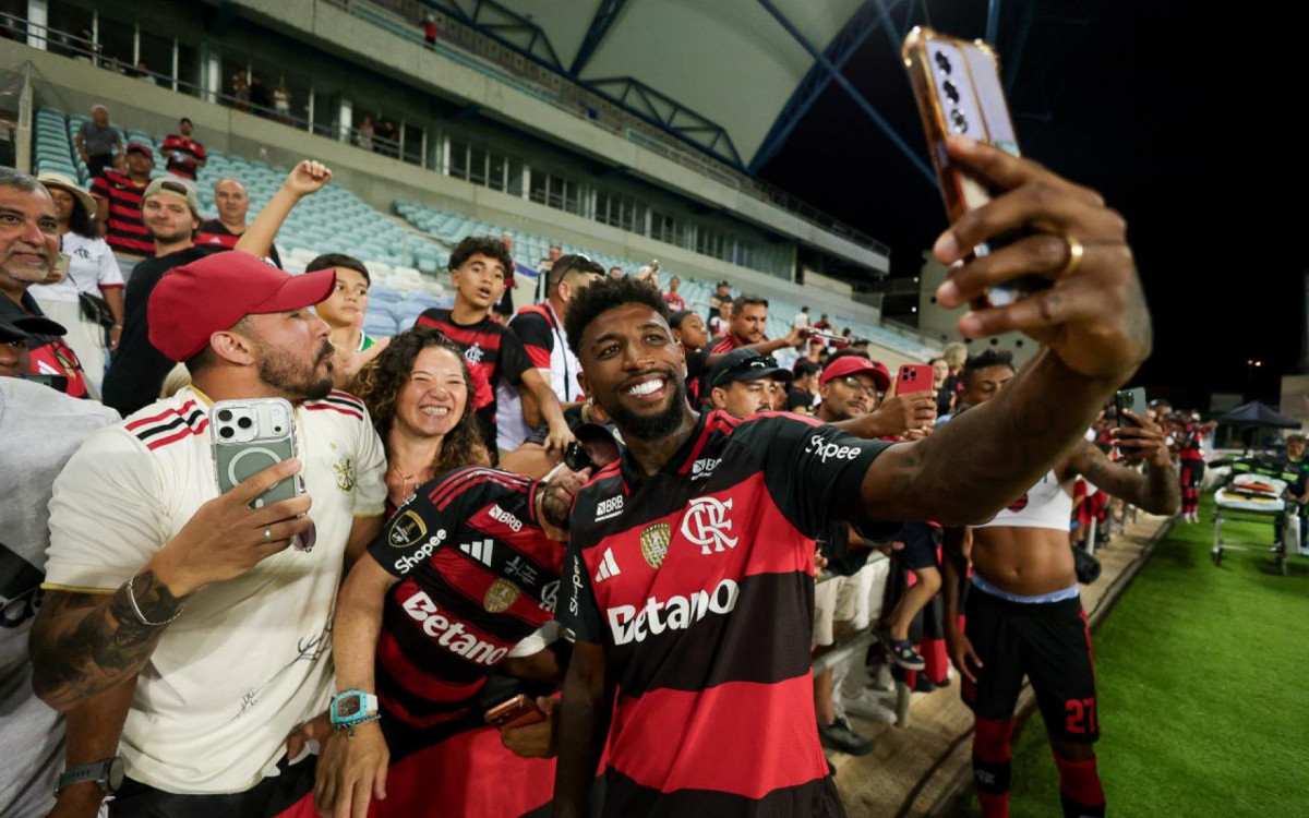 Emerson Royal abre o jogo sobre possível saída do Flamengo